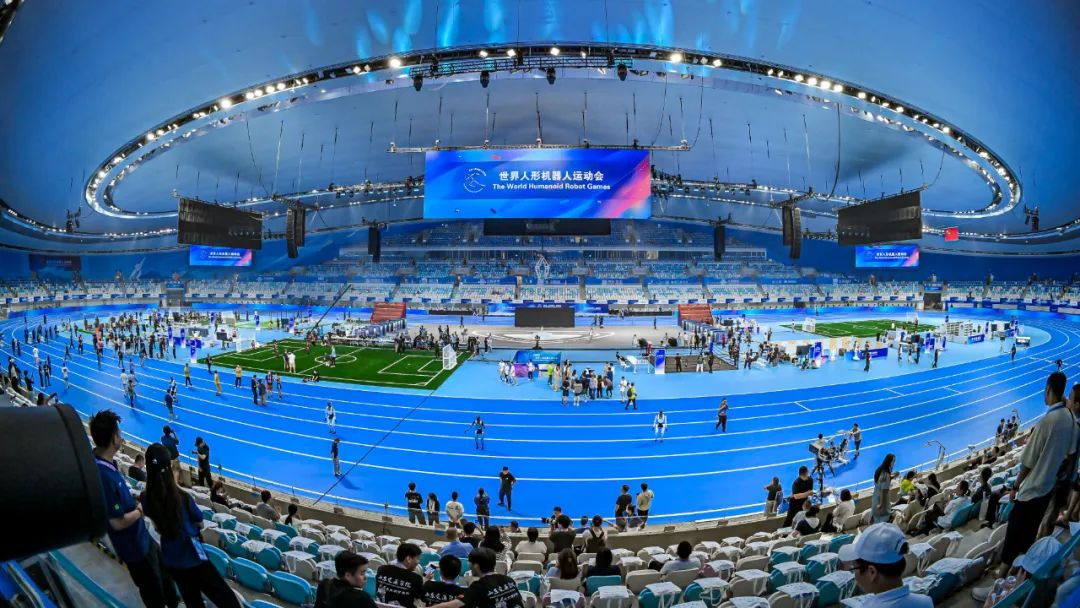 北京服装学院服装科技研究院助力2025世界人形机器人运动会